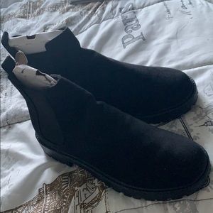 Black Boots 9.5
